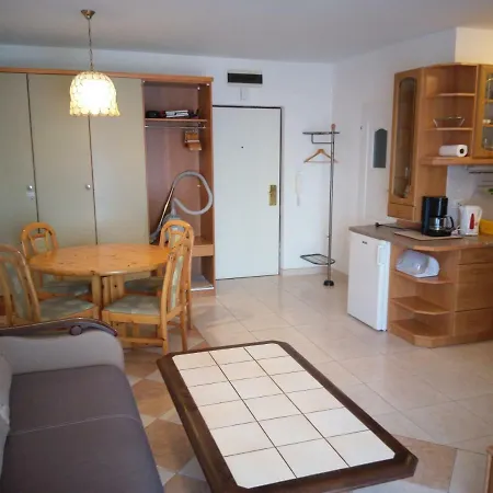 Apartamentyprzymorzu Reymonta Z Sypialnia 아파트 *