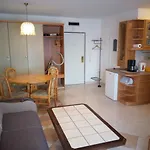 Apartamentyprzymorzu Reymonta Z Sypialnia 아파트 *