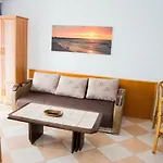 Apartamentyprzymorzu Reymonta Z Sypialnia 코워브제크